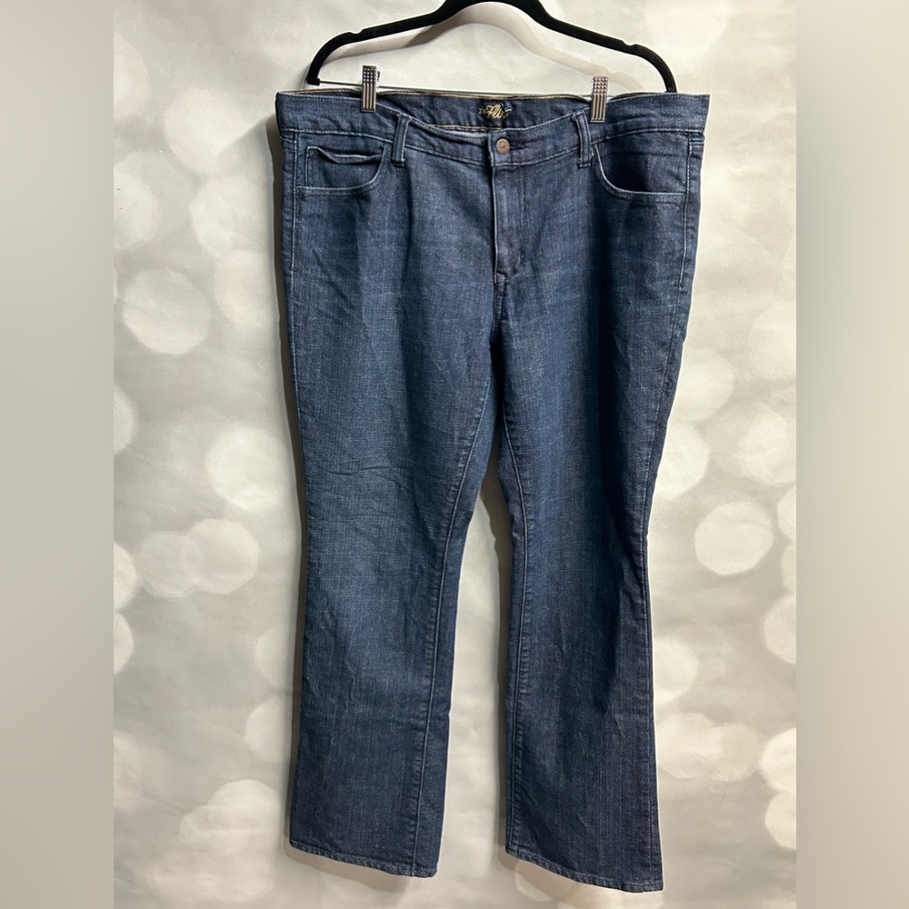 Old Navy The Flirt Cut Size 16 Denim‎ Blue Jeans Straight Leg